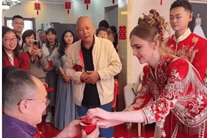 大问题：大量中国男性涌入俄罗斯找媳妇！九游会网址是多少中俄免签后可能带来一(图7)